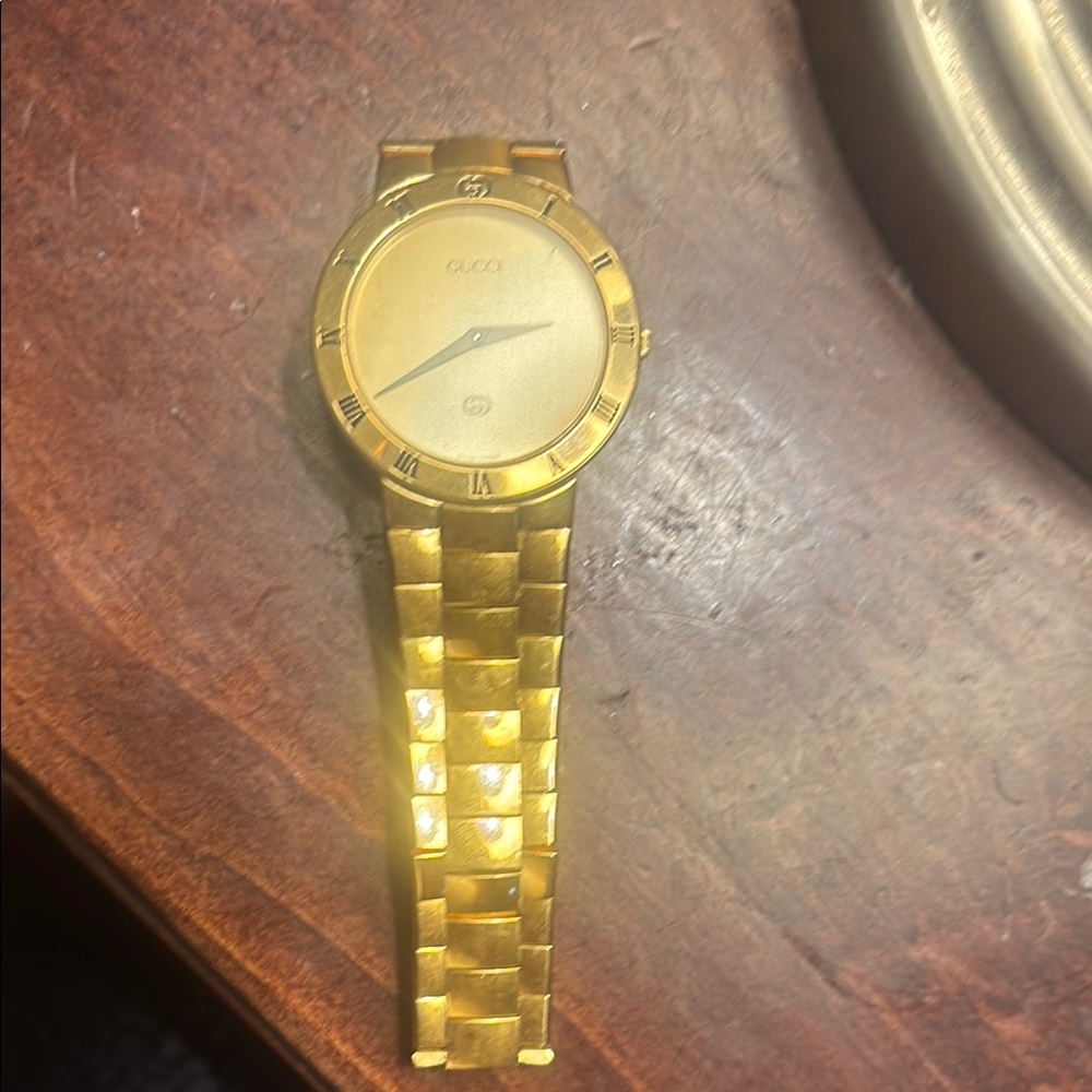 Gucci Gold Men's Watch 18k 3300M